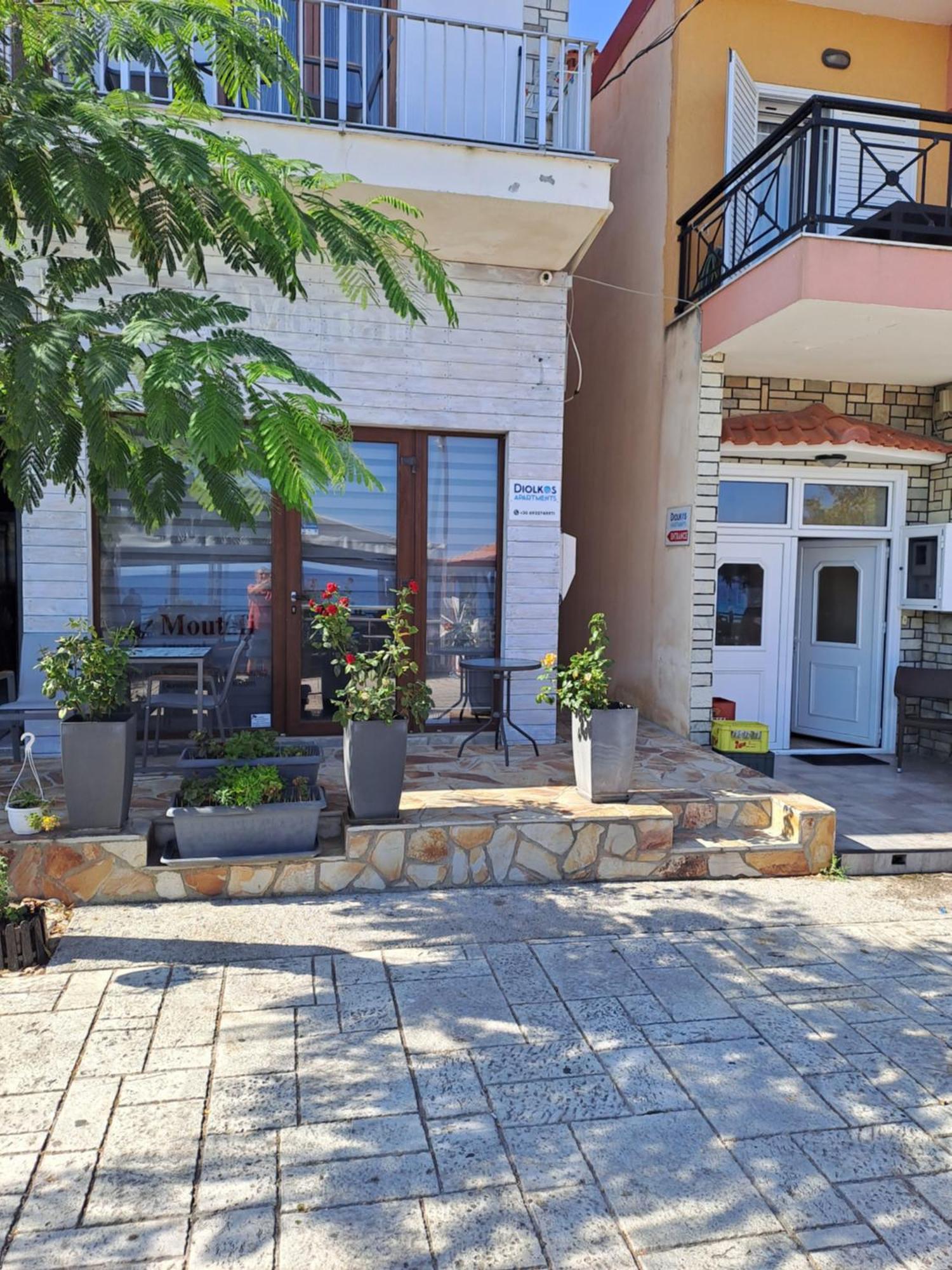 Diolkos Apartement Nea Roda Bagian luar foto