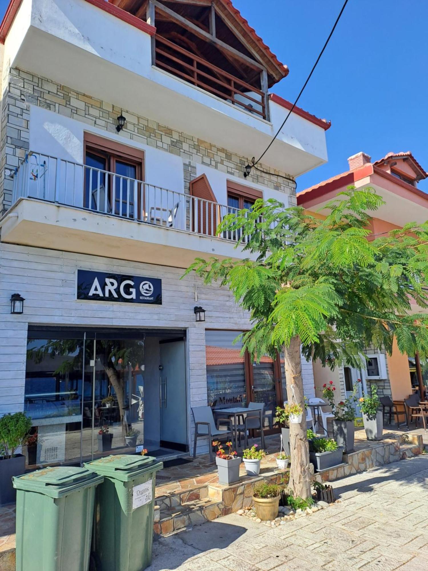 Diolkos Apartement Nea Roda Bagian luar foto
