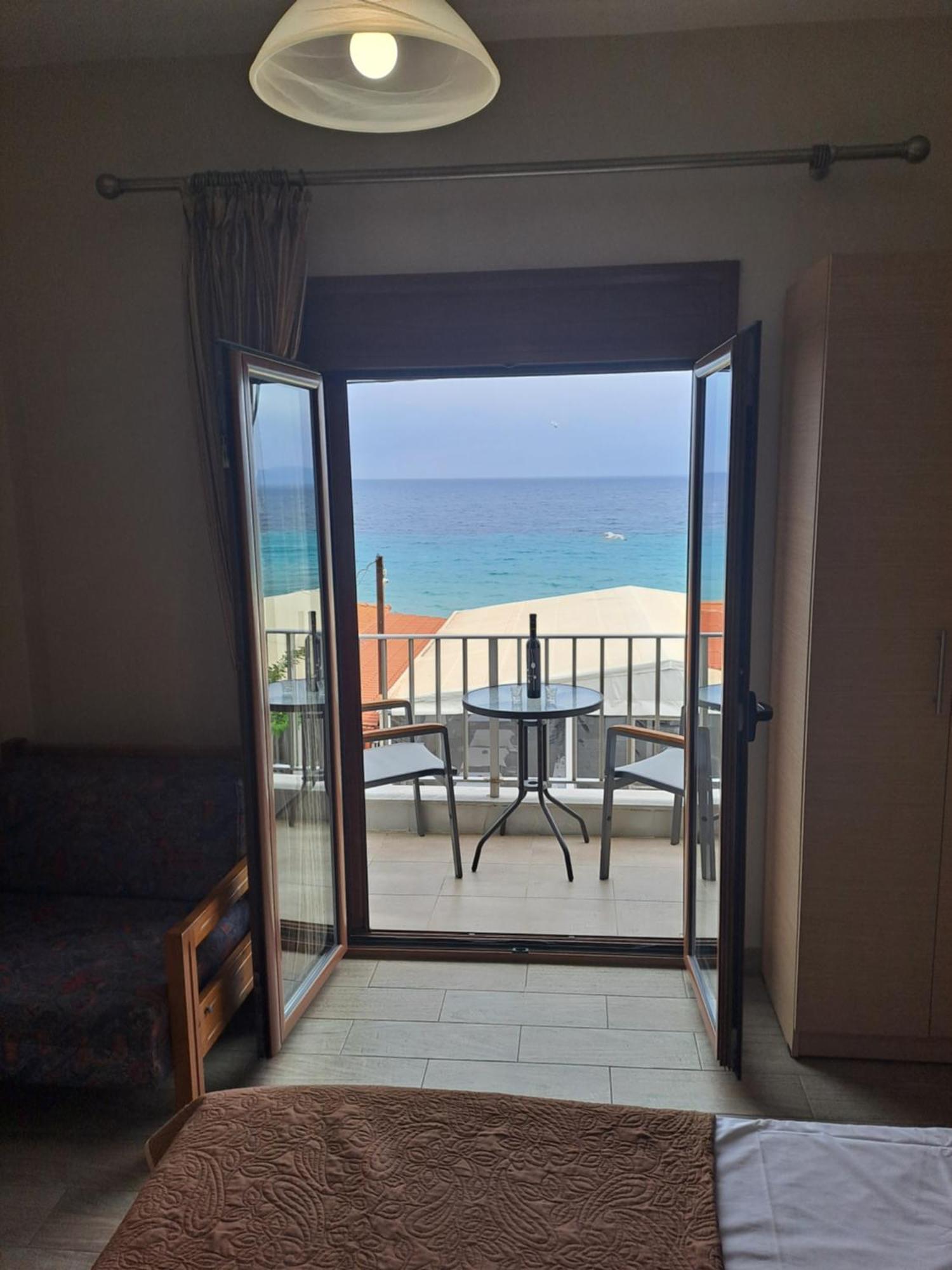 Diolkos Apartement Nea Roda Ruang foto