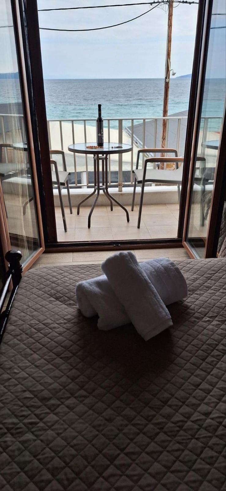Diolkos Apartement Nea Roda Ruang foto